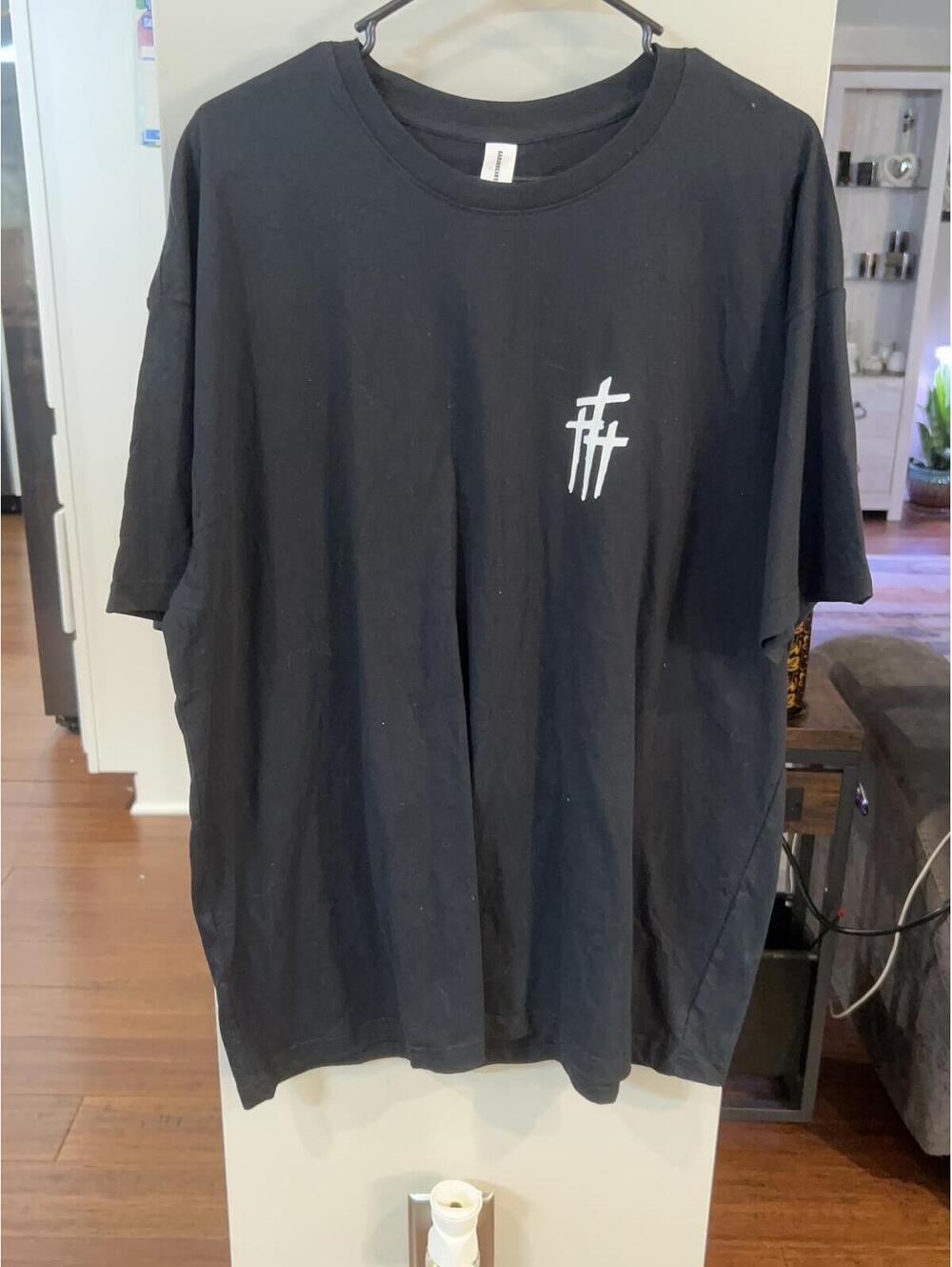 Gildan Black Graphic T-Shirt Size 3XL